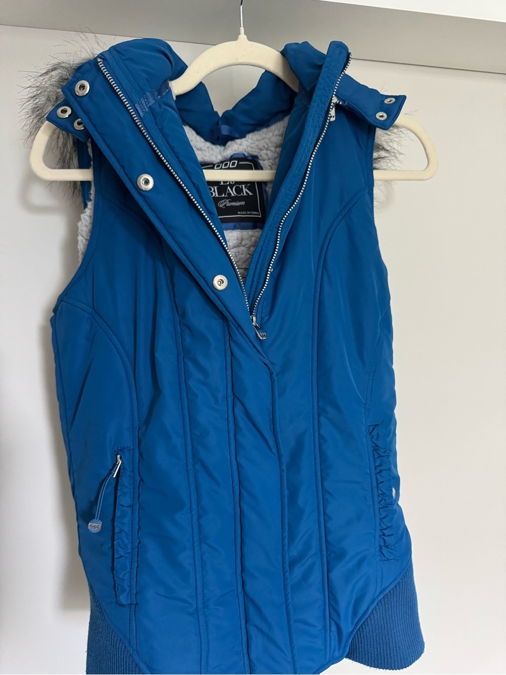 Lorna Jane Vest